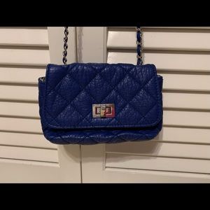 Steve Madden Small Quilted Crossbody Bag. NWOT.